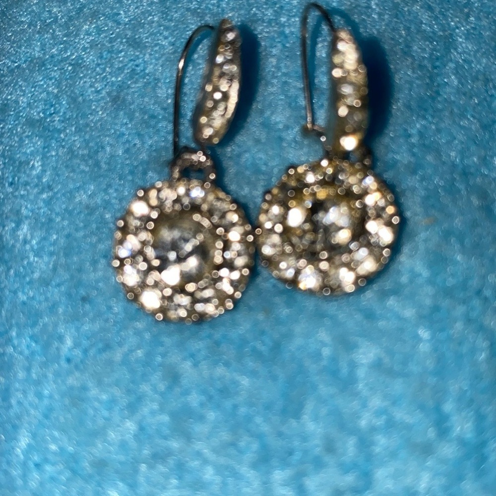 VINTAGE RHINESTONES silver tone flower cluster drop style wire pierced earrings